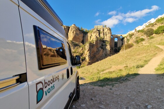 BOOKINGVANS - photo 0