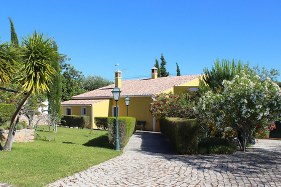 1 noite em apartamento T1 com pequeno-almoço para família | Monte dos Avós, Loulé (Faro)
