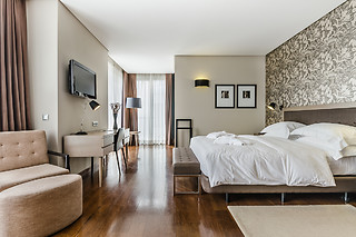 Uma noite em quarto duplo/twin com pequeno-almoço para 2 em Hotel Villa Batalha**** em Batalha (Leiria)