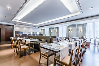 Uma noite em quarto duplo/twin com pequeno-almoço para 2 em Hotel Villa Batalha**** em Batalha (Leiria)