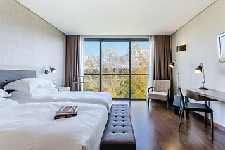 Uma noite em quarto duplo/twin com pequeno-almoço para 2 em Hotel Villa Batalha**** em Batalha (Leiria)