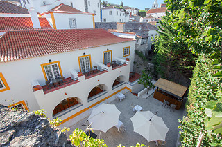 Uma noite em quarto superior com pequeno-almoço para 2 em Casa das Senhoras Rainhas**** em Óbidos (Leiria)