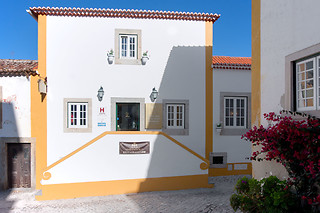 Uma noite em quarto superior com pequeno-almoço para 2 em Casa das Senhoras Rainhas**** em Óbidos (Leiria)
