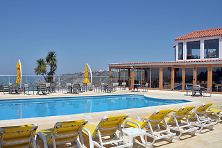 Uma noite em quarto duplo com pequeno-almoço para 2 em Miramar Hotel & Spa**** em Nazaré (Leiria)