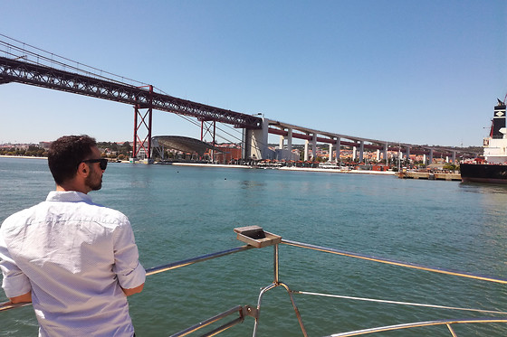 Lazy Lisbon Cruises - photo 1