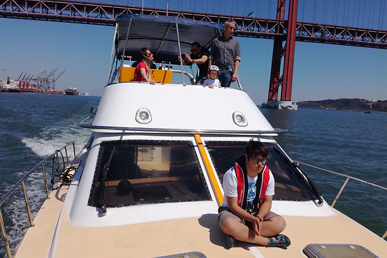 Lazy Lisbon Cruises - photo 3