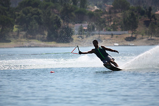 Wakeboard /ski iniciação | Barcaças Actividades Náuticas em Castelo de Bode