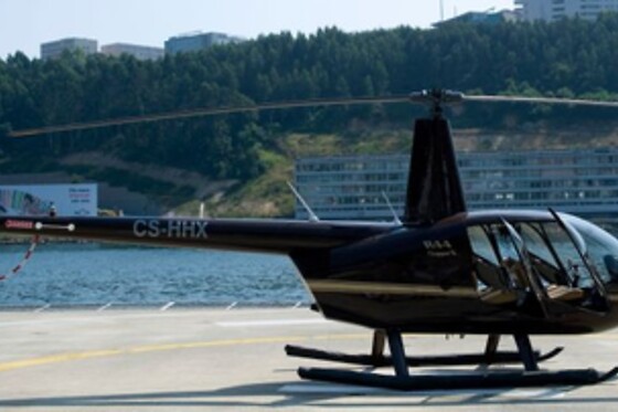 Passeio de helicóptero pela Rota Porto Duro para 2 em Porto Helicopters (Porto)