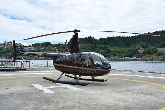 Passeio de helicóptero pela Rota Porto Duro para 2 em Porto Helicopters (Porto)