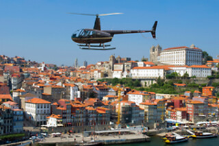 Passeio de helicóptero pela Rota Porto Duro para 2 em Porto Helicopters (Porto)