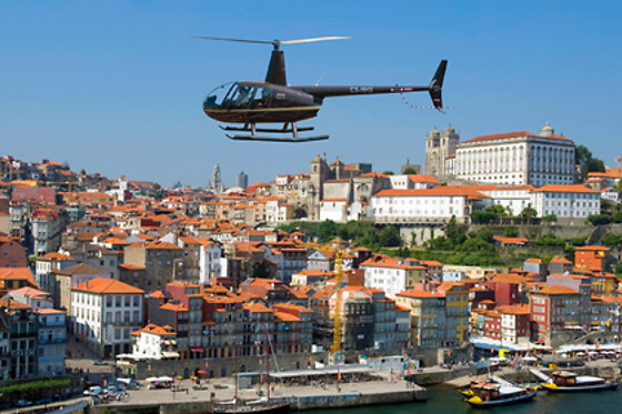 Passeio de helicóptero pela Rota Porto Duro para 2 em Porto Helicopters (Porto)