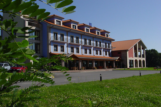 HOTEL CRISTINA - photo 0