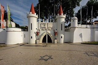 Entrada no Portugal dos Pequenitos para 1 adulto | (Coimbra)