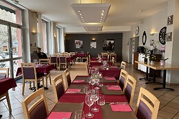 Logis Hôtel du Commerce