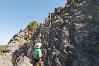 Escalada nas históricas caleiras da Escusa | Para 1 pessoa - 2h | Marvão Adventure