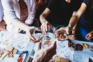 Degustação de Vinhos + Queijos e Enchidos para 2 | From The Vine, Arroios (Lisboa)