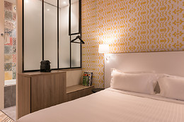 QH PARIS PORTE MONTMARTRE