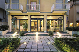 American Hotel