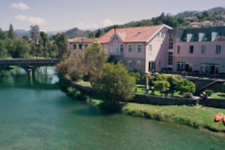 Uma noite em quarto duplo com experiência de bem-estar para 2 em Ribeira Collection Hotel**** em Arcos de Valdevez (Viana do Castelo)