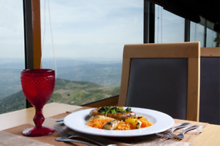 Uma noite em quarto duplo com pequeno-almoço para 2 em Hotel & Spa Alfândega da Fé em Alfândega (Bragança)