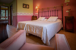 HOTEL VILLA DE VINUESA Y HOTEL REMANSO