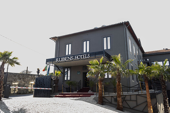 Uma noite em quarto duplo com pequeno-almoço para 2 em Rubens Hotels & SPA**** em Vila Nova de Gaia (Porto)
