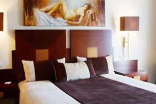 Uma noite em quarto duplo com pequeno-almoço para 2 em Hotel Moliceiro**** (Aveiro)