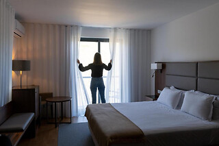 Uma noite em quarto duplo com pequeno-almoço para 2 no Hotel Freixo Douro Superior em Freixo de Espada à Cinta (Bragança)