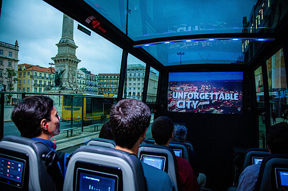 Descubra Lisboa com um tour interativo em mini-bus | Para 1 pessoa - Smart Sightseeing