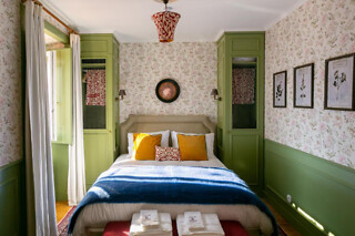 Uma noite em quarto duplo standard com pequeno-almoço para 2 em Rosegarden House em Sintra (Lisboa)