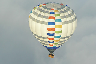 Um voo de balão para 1 adulto e 1 criança na Aerotours em Ávila