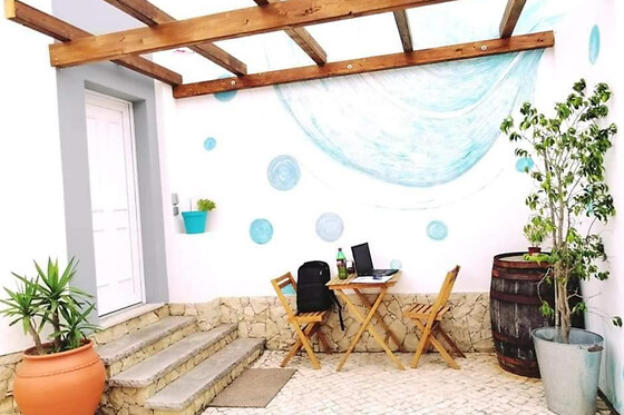 Estadia Familiar em Apartamento T2 com Pequeno-Almoço | Furnaka Eco Village (Lourinhã)