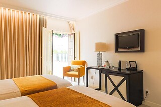 Uma Noite em Quarto Duplo com Pequeno-Almoço para 2 | Josefa d' Óbidos Hotel (Leiria)