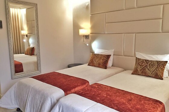 Uma Noite em Quarto Duplo com Pequeno-Almoço para 2 | Josefa d' Óbidos Hotel (Leiria)