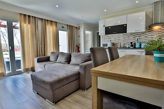 Estadia Familiar em Apartamento T2 com Pequeno-Almoço | Furnaka Eco Village (Lourinhã)