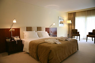 Uma noite em quarto twin com pequeno-almoço para 2 em Santana Hotel & Spa**** em Vila do Conde (Porto)