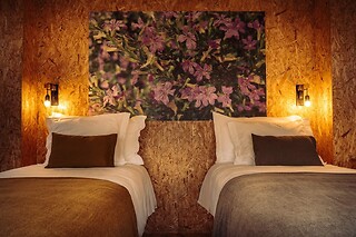 Uma noite em Tenda Glamping com jantar e acesso ao Wellness Center no Gavião Nature Village, distrito de Portalegre) | 2 Pessoas