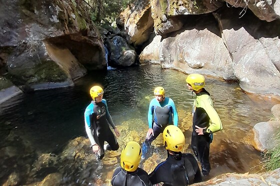 Caminhada aquática pelo Rio Gresso para 3 no Desafios - Desporto e Aventura em Sever do Vouga (Aveiro)