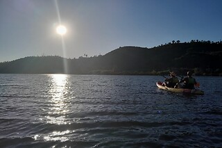 Canoagem noturna + Buffet de petiscos na Praia Fluvial do Alamal | Para 4 - 4h | GaviAdventure