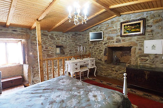 Uma noite em Casa em Pedra com pequeno-almoço para 3 em Casa do Monge em Moimenta da Beira (Viseu)