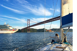 Passeio de Barco com Guia pelos Monumentos de Lisboa para 2 | Lisbon4Sailing (Doca de Belém)