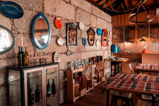 Uma noite em Bolha com pequeno-almoço para 2 em Guimaglamp em Guimarães (Braga)