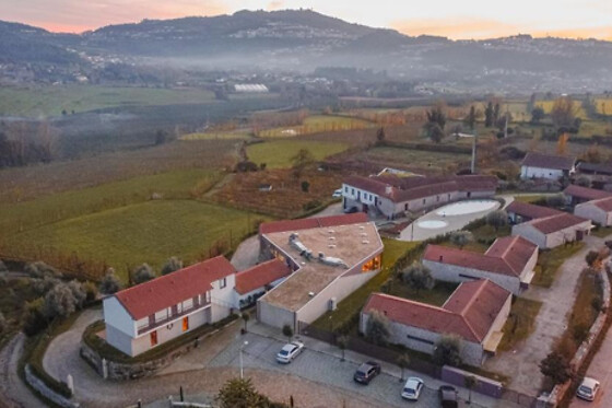 Estadia romântica com sabores regionais para 2 | Quinta da Corredoura - Guimarães