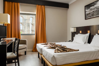 Uma noite em quarto duplo/twin com pequeno-almoço para 2 em Hotel Dom Luís em Elvas (Portalegre)