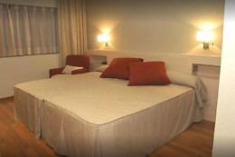 HOTEL LES TORRES