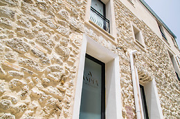 Anima Holiday Home